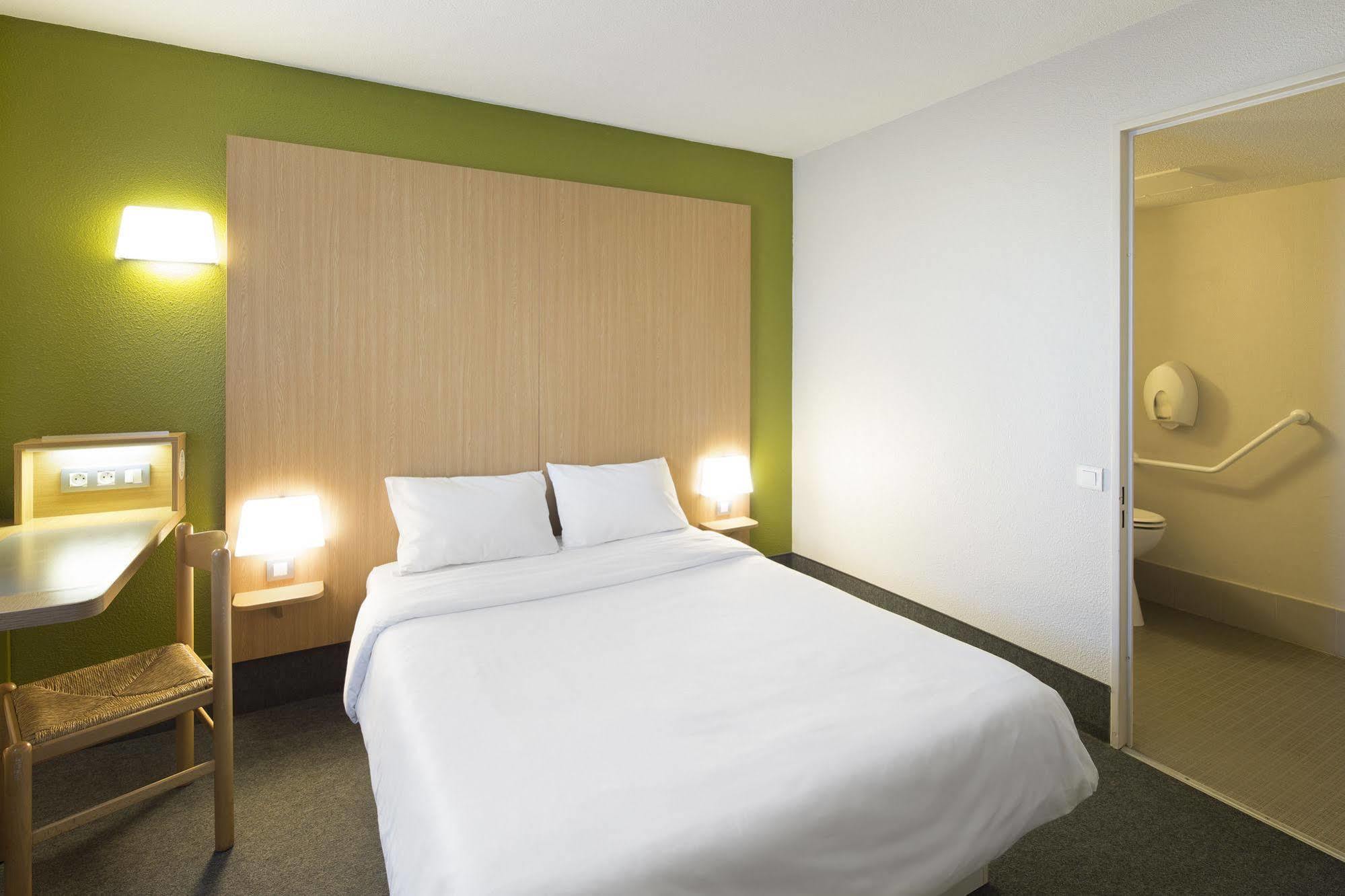 B&B Hotel Besancon Chateaufarine ภายนอก รูปภาพ
